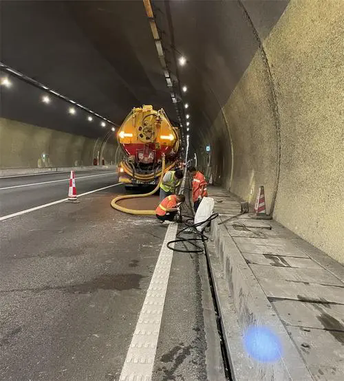 夏邑隧道排水渠清淤